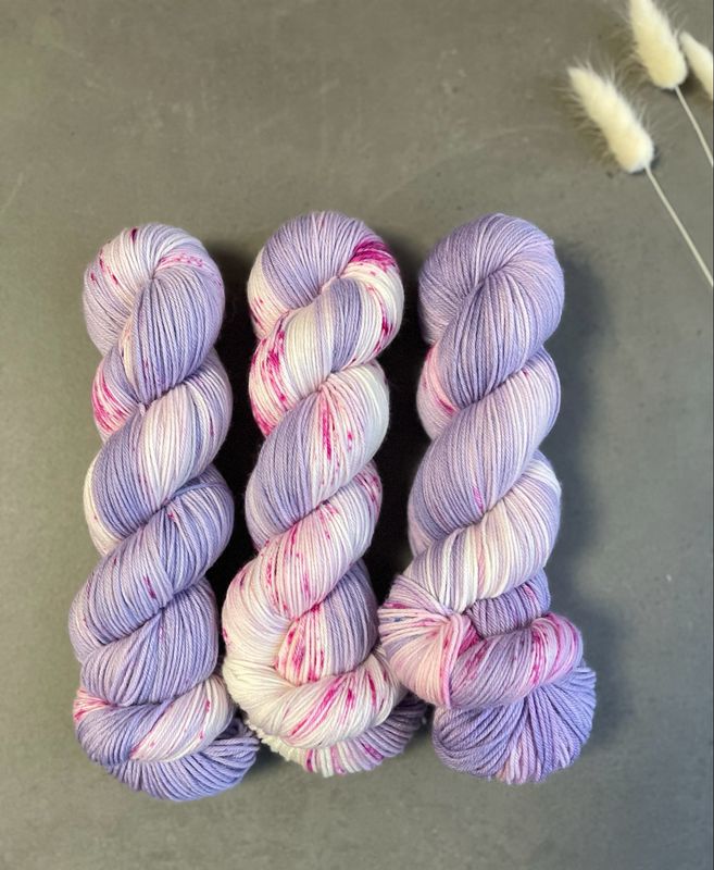 Sockenwolle 4-fach, 100g, Merino extrafine "Fliederkuss"