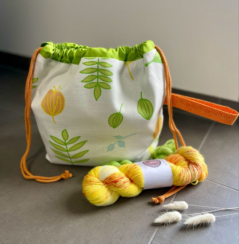 Projektbeutel „Frühlingsgarten“ -  mit 1 Sock-Set " Narzisse"