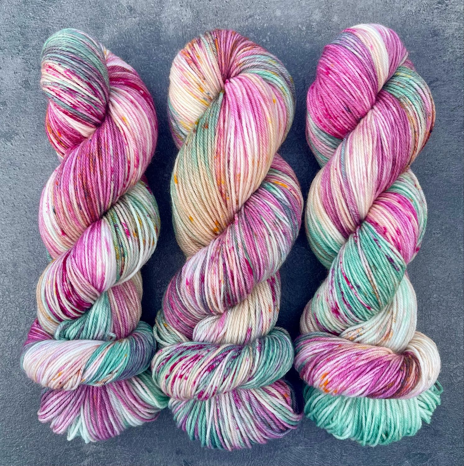 Sockenwolle 4-fach, 100g, Merino extrafine Sockenwolle 4-fach, 100g, Merino extrafine "Amalfi Traum" VORBESTELLUNG