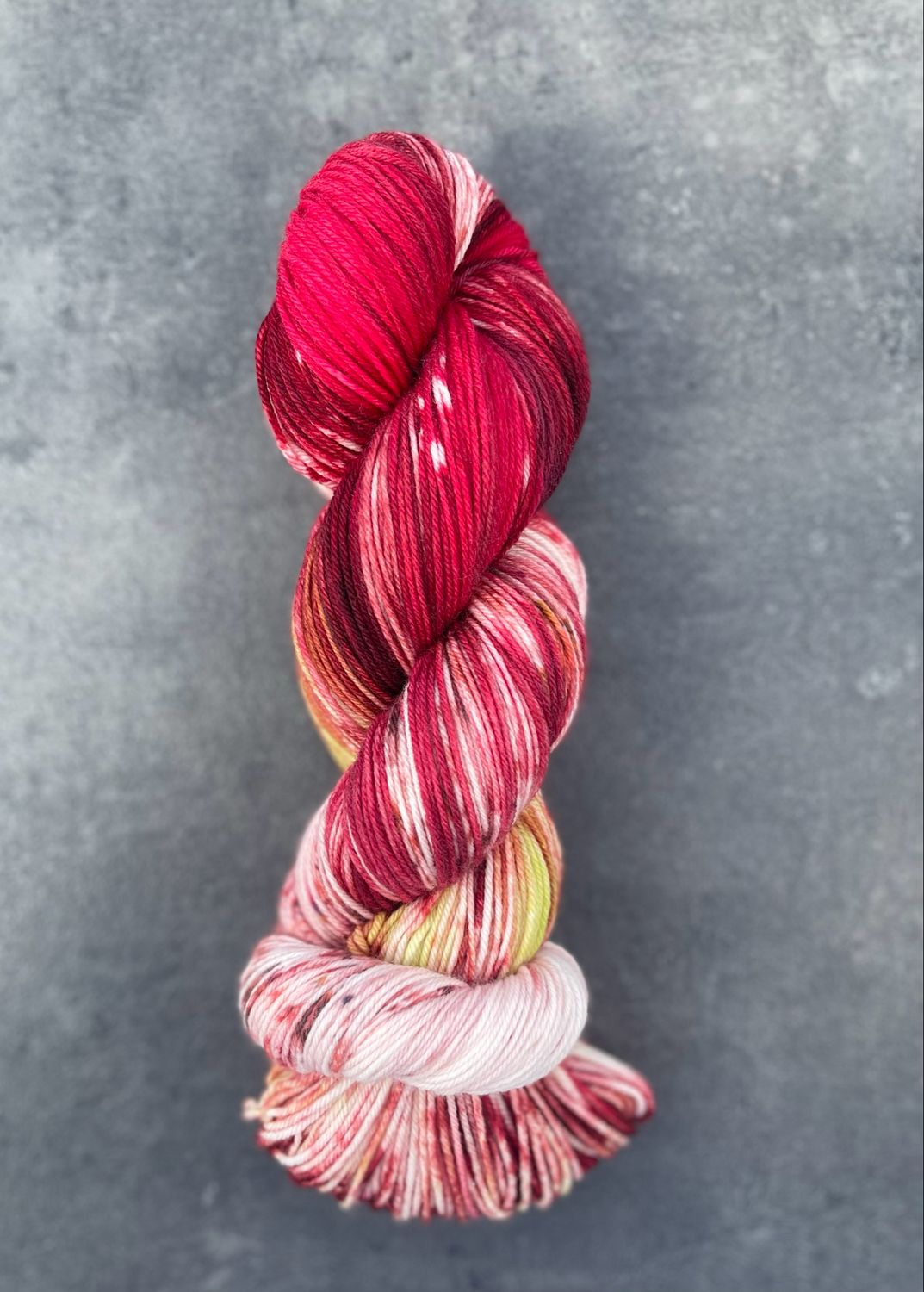 Sockenwolle 4-fach, 100g, Merino extrafine Sockenwolle 4-fach, 100g, Merino extrafine "Kirschcocktail"