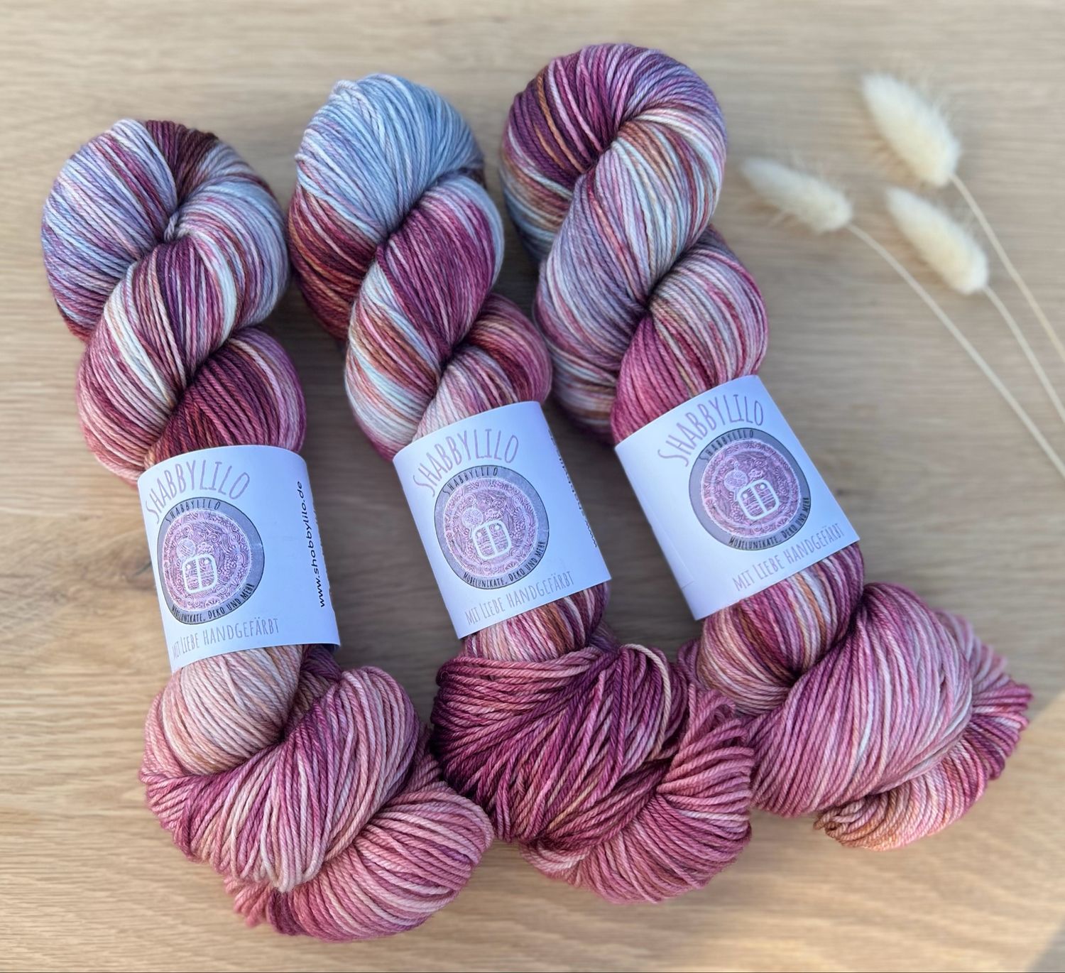 Sockenwolle 4-fach, 100g, Merino extrafine Sockenwolle 4-fach, 100g, Merino extrafine "Herbsthauch am Bergsee"