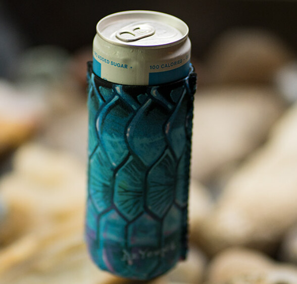 DeYoung Can Holders