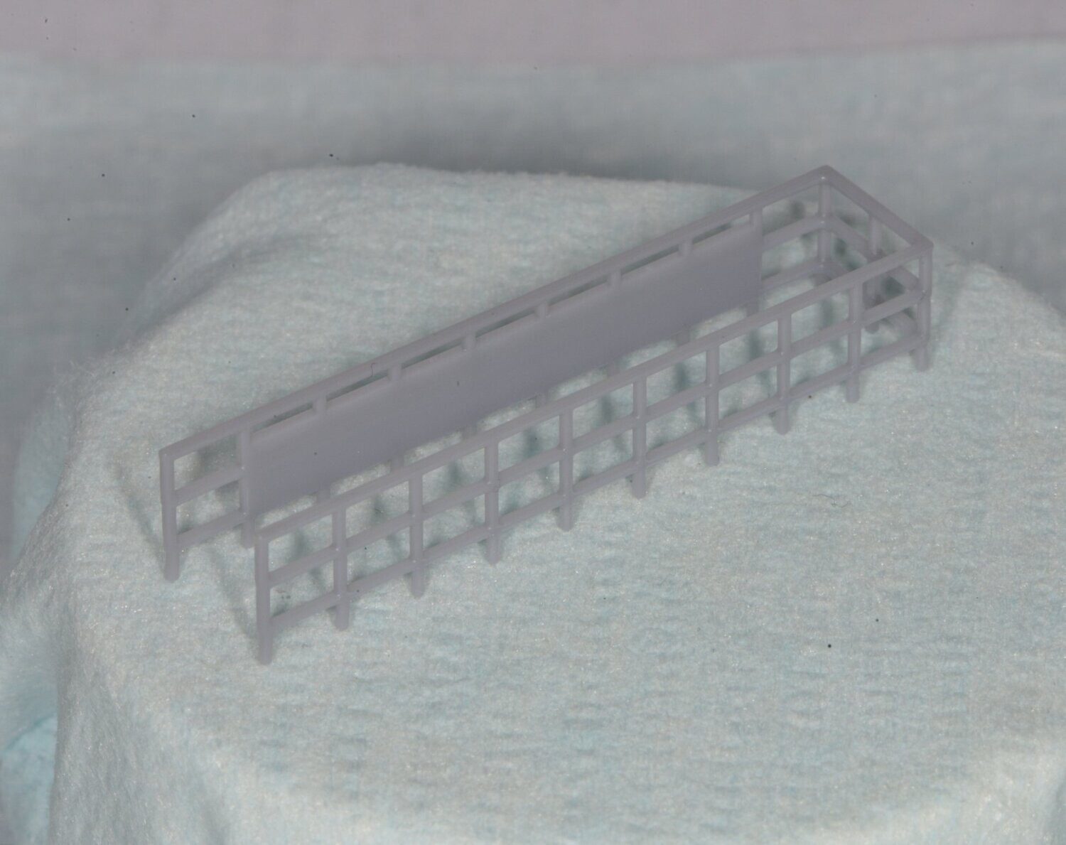 12250 Sammelbereich für Gepäcktrolley mit einseitiger Werbefläche (ca. 46 mm in H0)