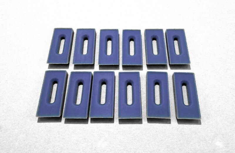26010 Standard-Sockel für Oberleitungsmasten (C-Gleis) im Set mit 12 Stk. 26010 Standard-Sockel für Oberleitungsmasten (C-Gleis) im Set mit 12 Stk.