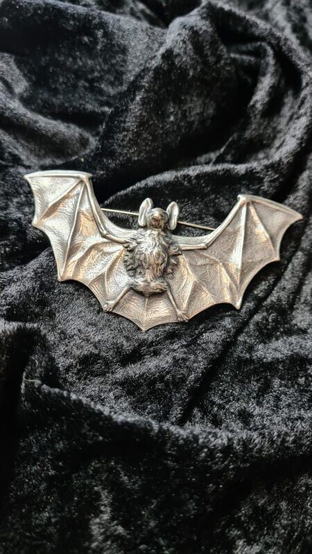 Jugendstil Brosche "Fledermaus"