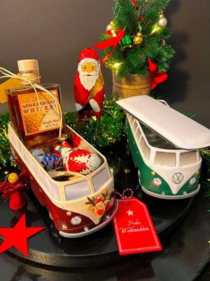 1 Flasche AFFOLDERLOCH Single Malt Whiskey - mit 51% Alkohol in der 200ml Flasche im Blech-VW Bus (ohne Deko).