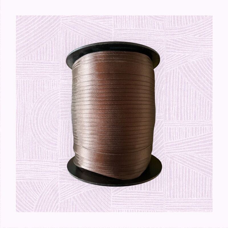 Cinta raso orillado marrón chocolate 16mm