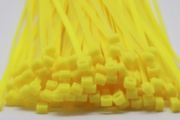 4.8mm x 200mm Yellow Cable Ties 100pcs