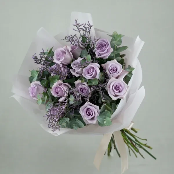 Bouquet in purple tones