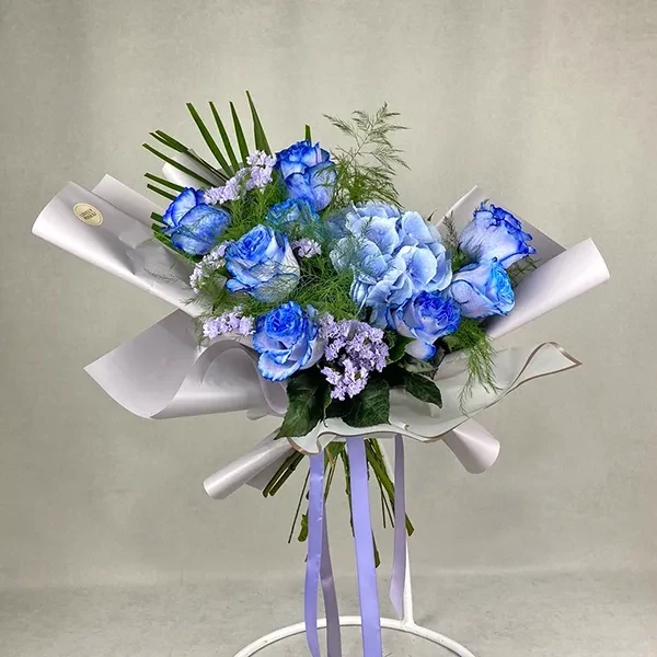 Bouquet with blue roses