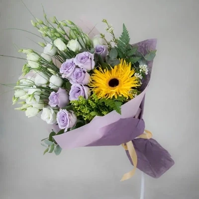 Bouquet with eustomas