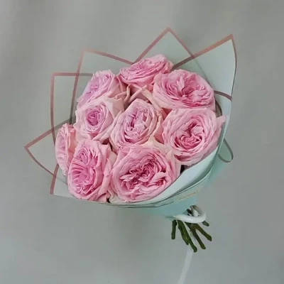Букет из розовых ароматных пионовидных роз (9шт)