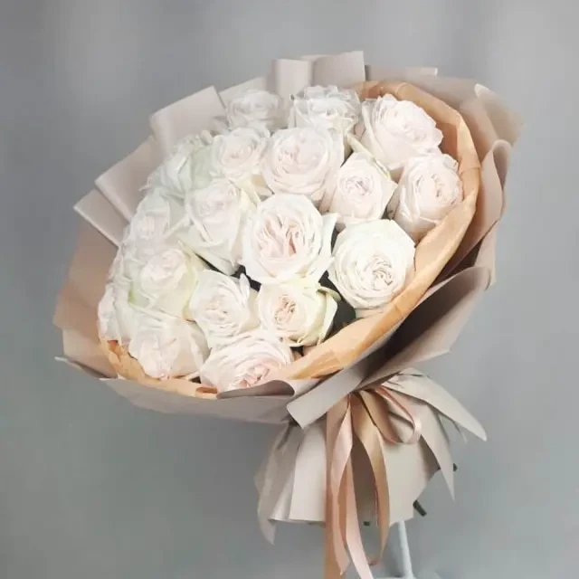 bouquet of 23 fragrant roses