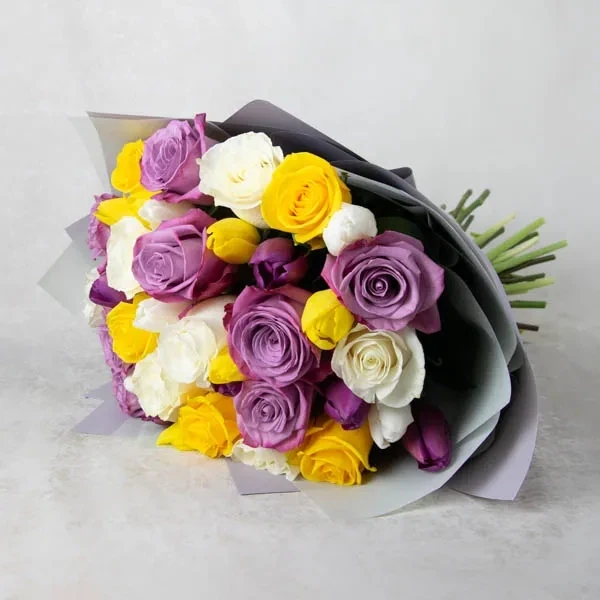 Roses and tulips are used in the bouquet.
