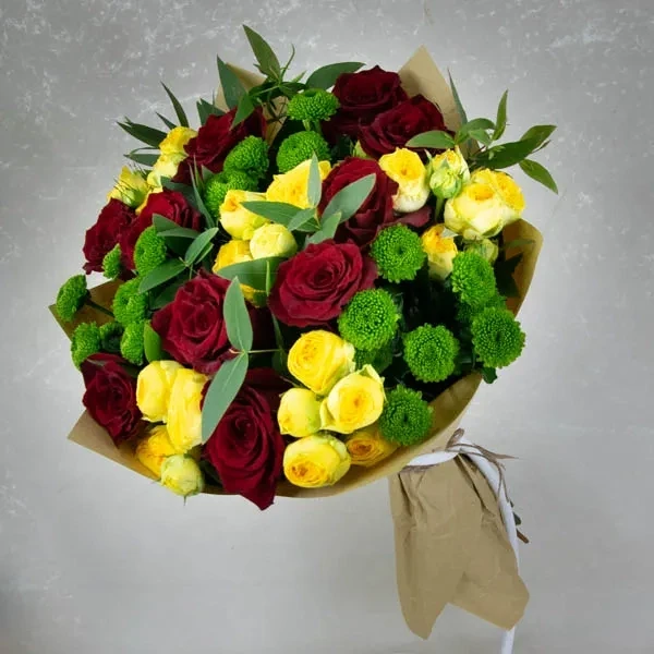 Bouquet with red roses and feeling green