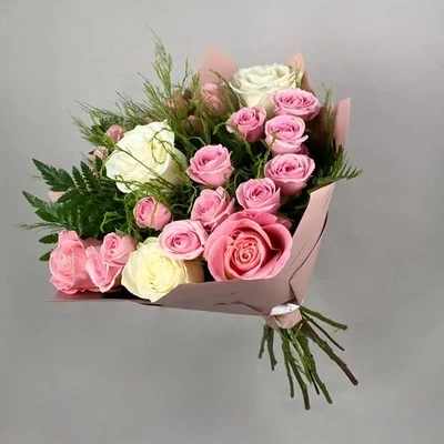 Pink bouquet with roses