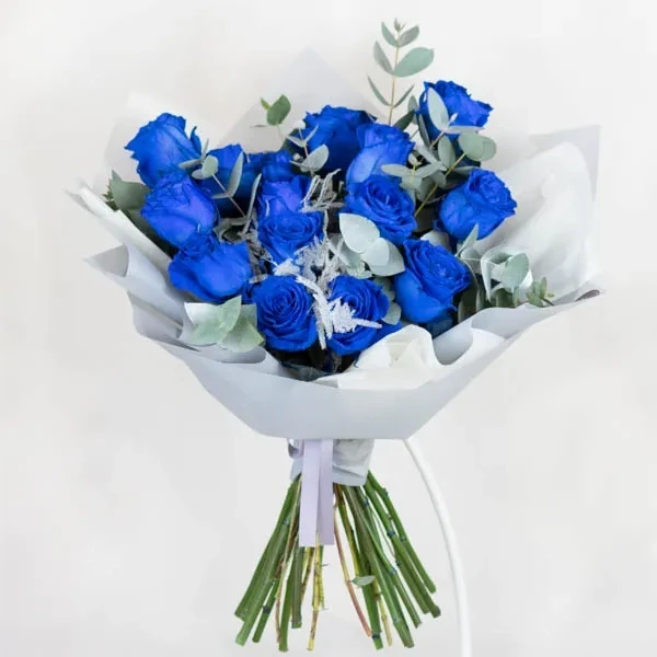 Bouquet of blue roses