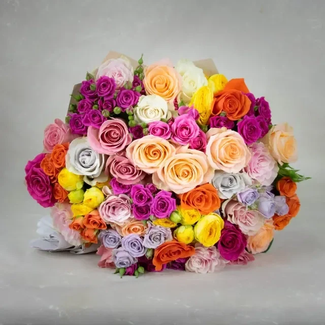 Multicolored roses bouquet