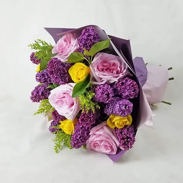 Bouquet with roses and lilac