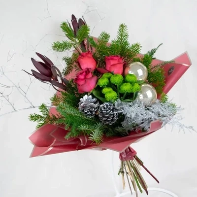 Bouquet with silver asparagus