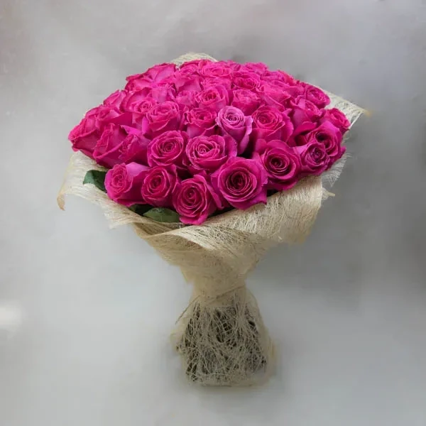 Chrimson colored roses (50 pcs)