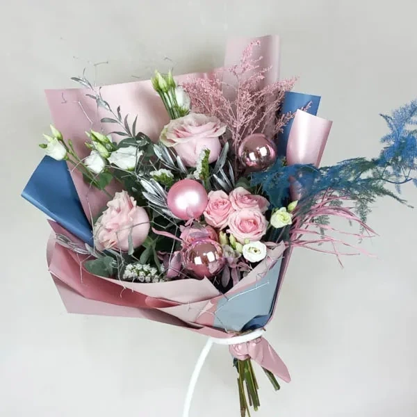 New Year&#39;s bouquet with roses