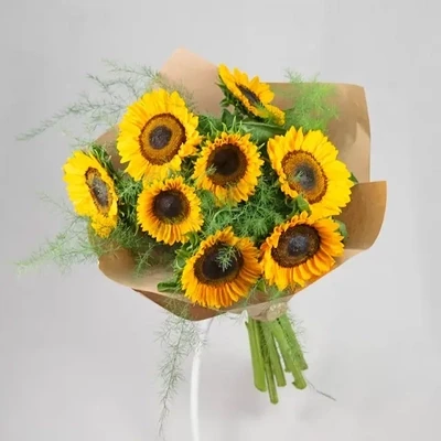 Sunny bouquet with sunflowers