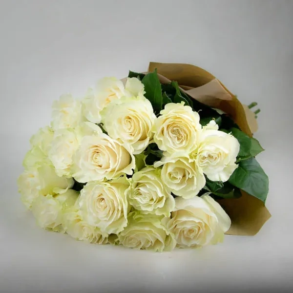 White roses - mono bouquet
