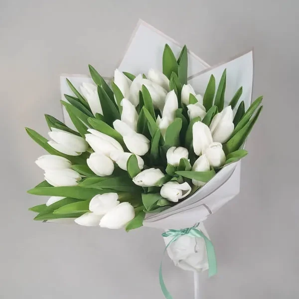 White tulips bouquet (30)