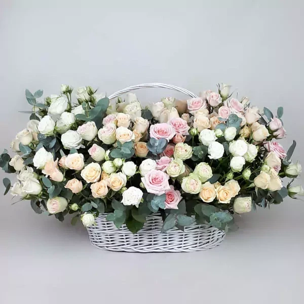 Spray roses in a basket