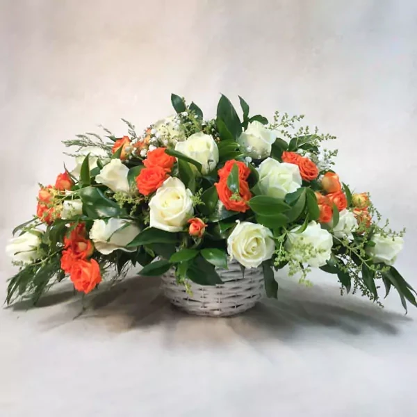 Composition with orange roses