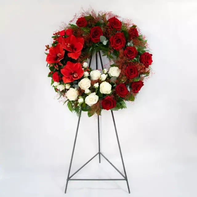Wreath with Amaryllis