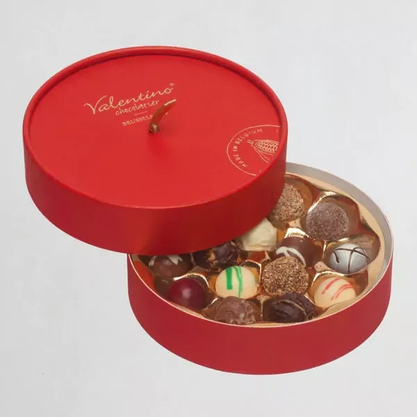 Belgian chocolates in a round box (185gr)