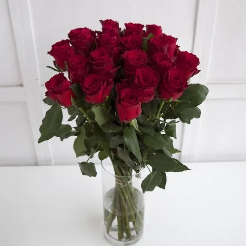 the picture shows a bouquet of 19 roses.