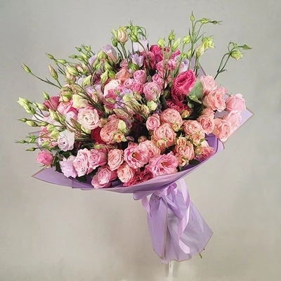 Pink bouquet with eustomas