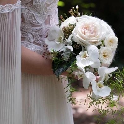 How to Choose a Wedding Bouquet