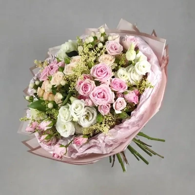 Spray rose bouquet