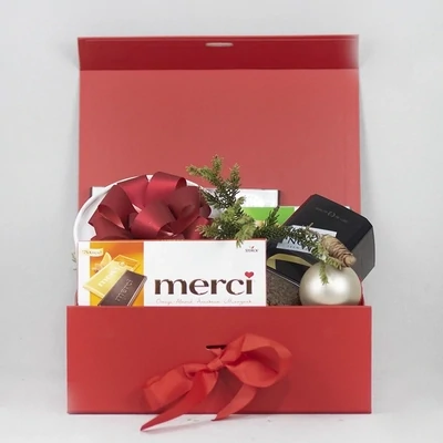 Gift box with coffee "Carte Noire".