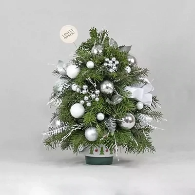Маленькая новогодняя елка (35cм)