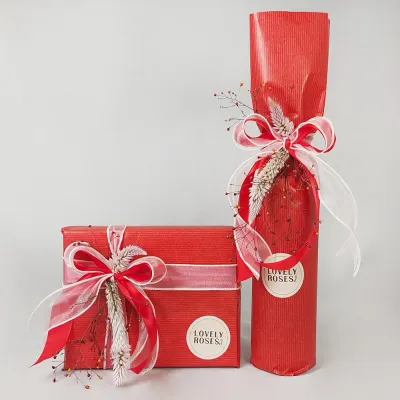 Gift set: ferrero and red wine
