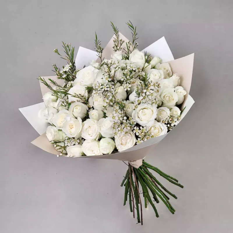 White spray roses with chamelacium (12 pc.)