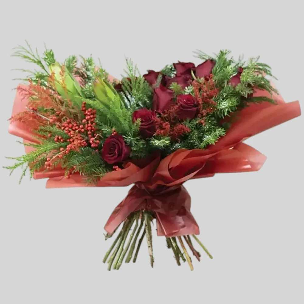 Bouquet with red roses and Illex