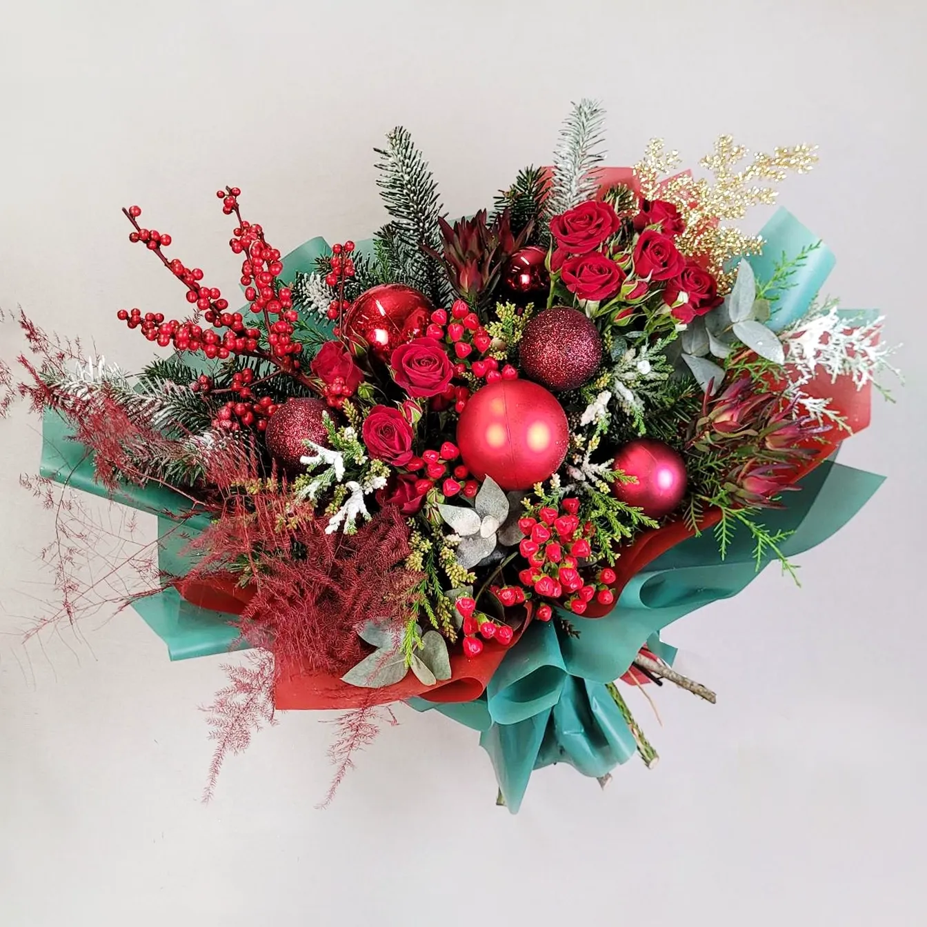 Shining bouquet of Christmas tree