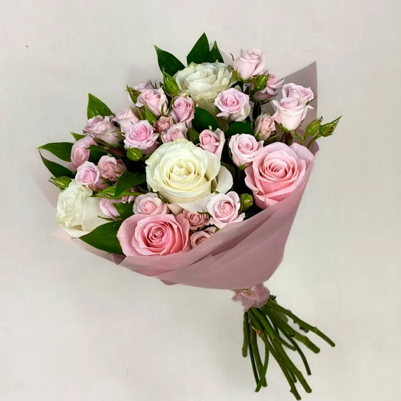 Pink bouquet with roses