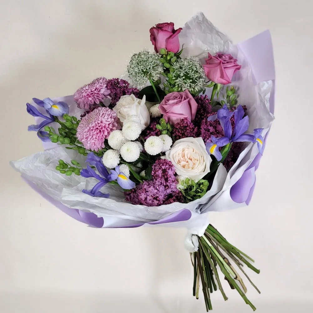 Bouquet of fragrant roses moody blues