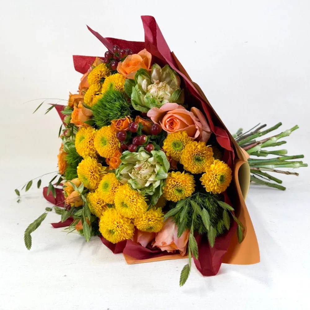 Sharp bouquet in yellow