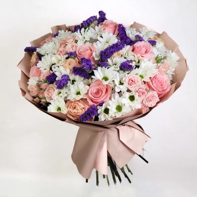A delicate bouquet of chrysanthemums