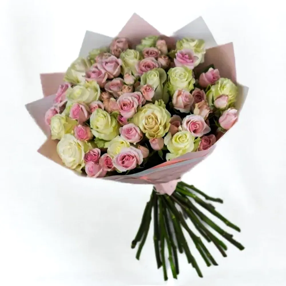 Bouquet of white and pink roses