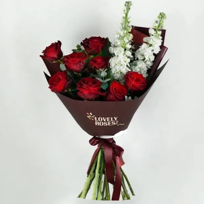 Bouquet with roses and mattiolas