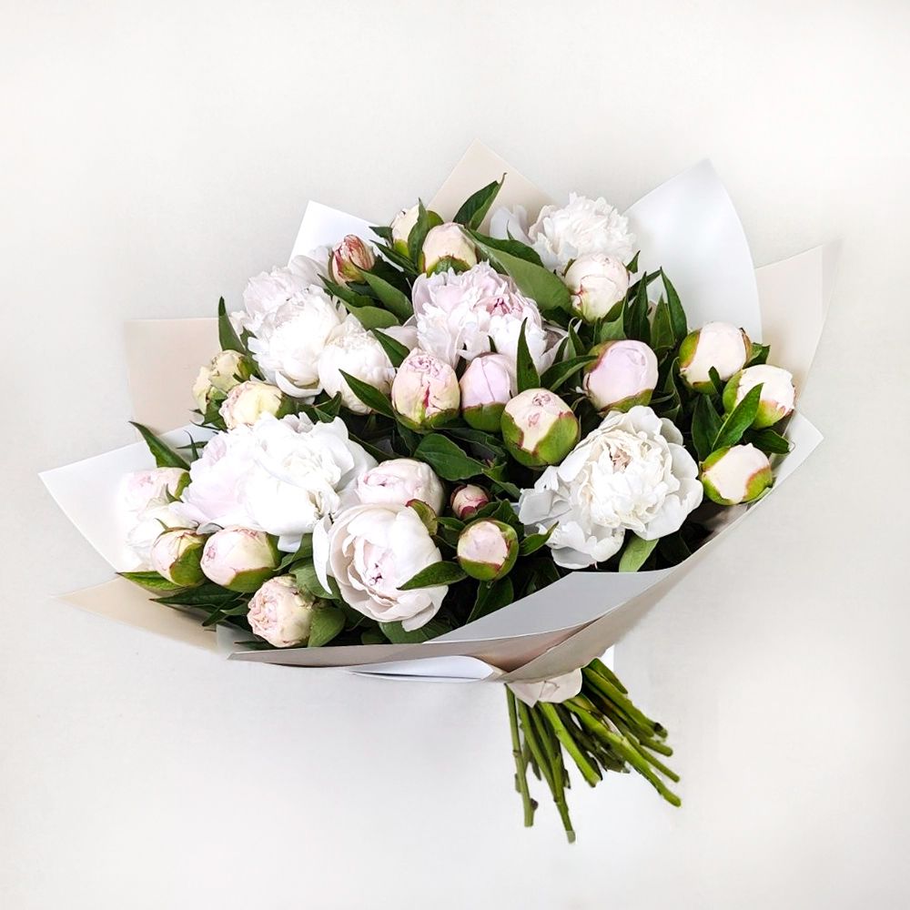 A bouquet of peonies (31 pcs)